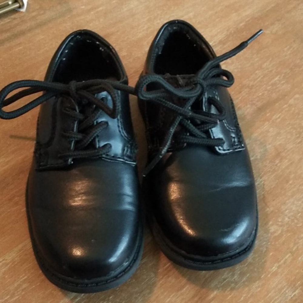 Toddler dress shoes